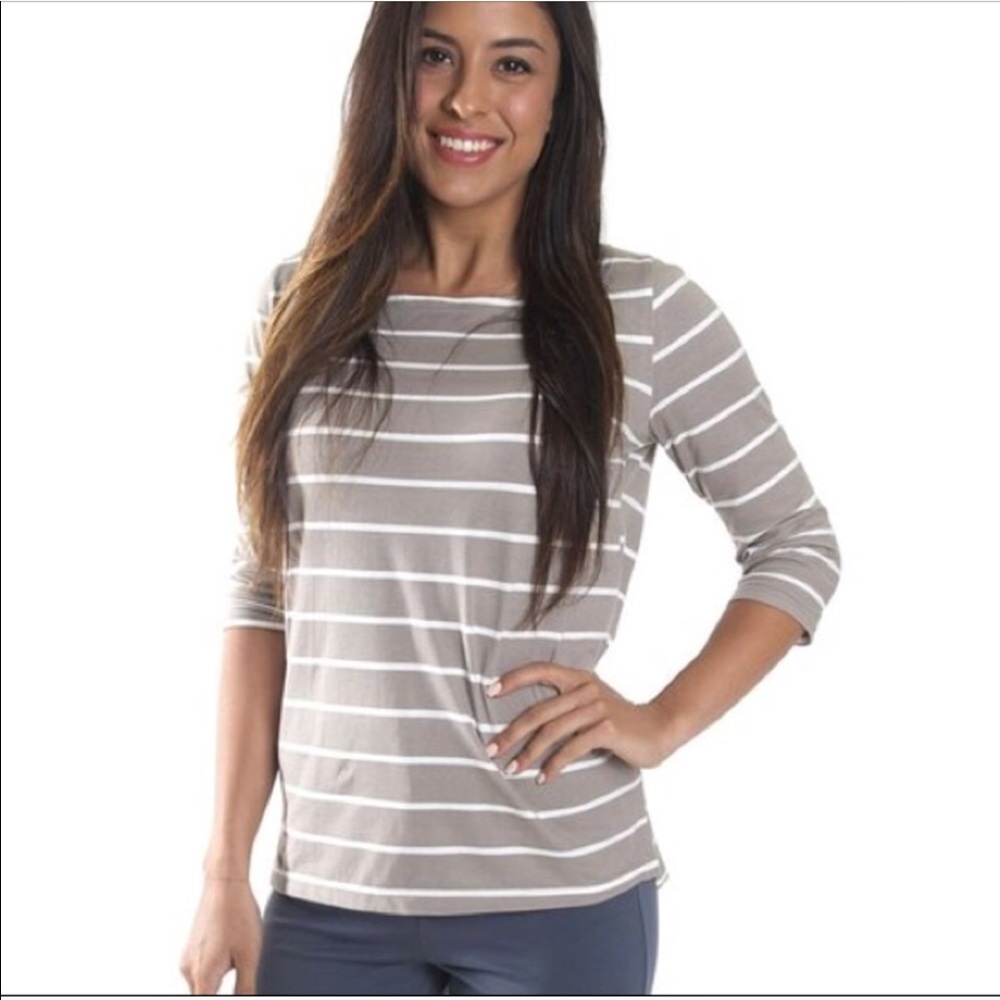 NWT Adorable Boatneck Tee with Zipper Detail